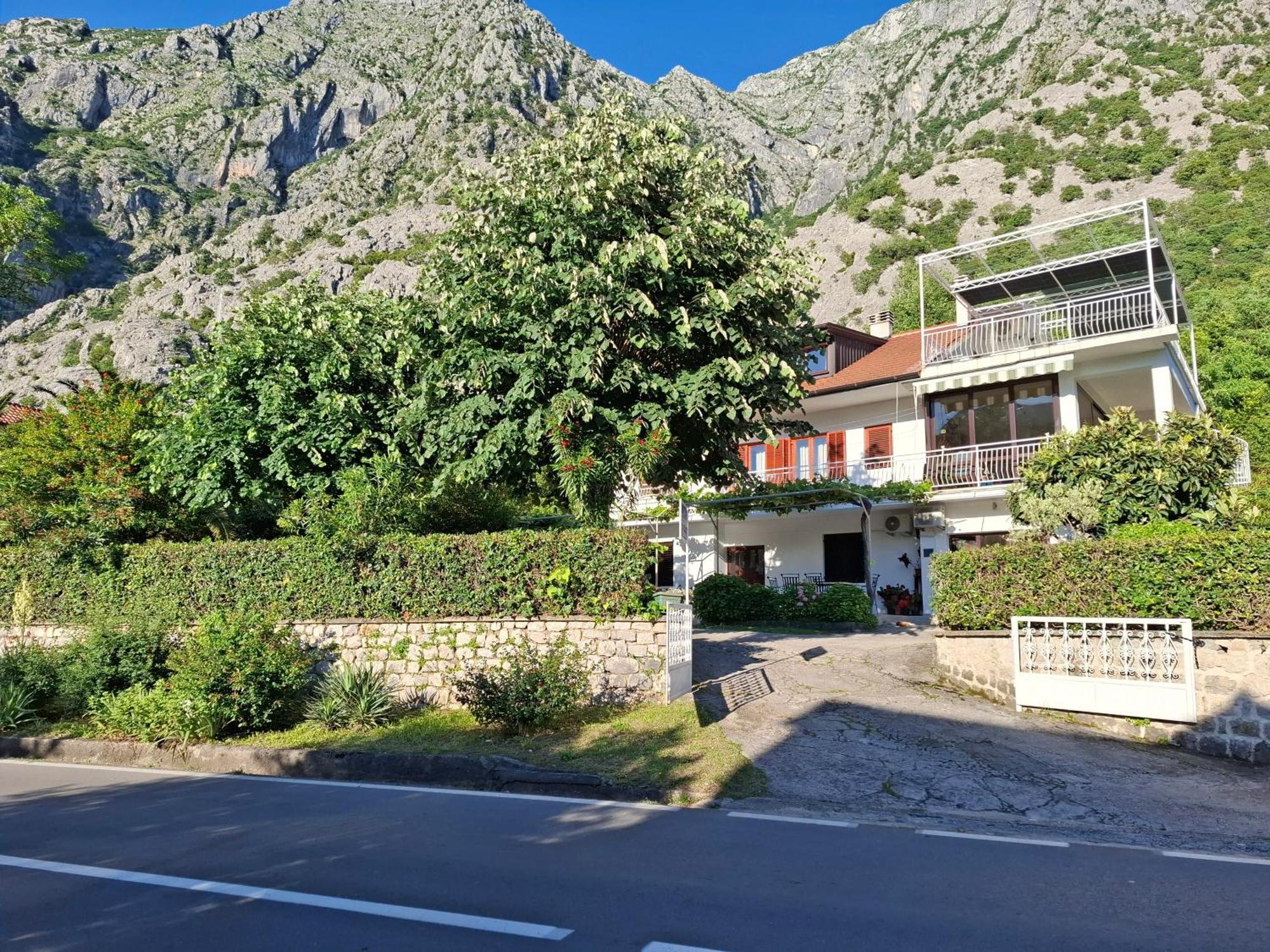 Apartment Cizek Kotor Kültér fotó